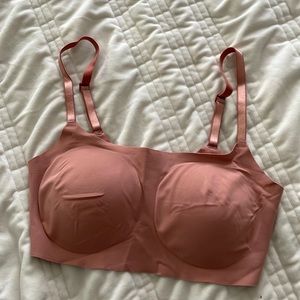 True Bra Wireless Rose Like New